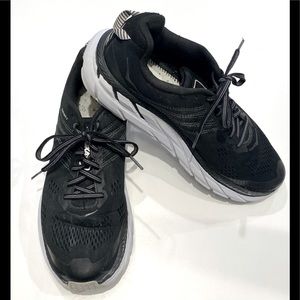 Hoka One One Women's Clifton 6 Black and White Running Shoes Size 9.5